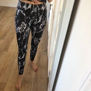 Forever 21 marble print workout leggings